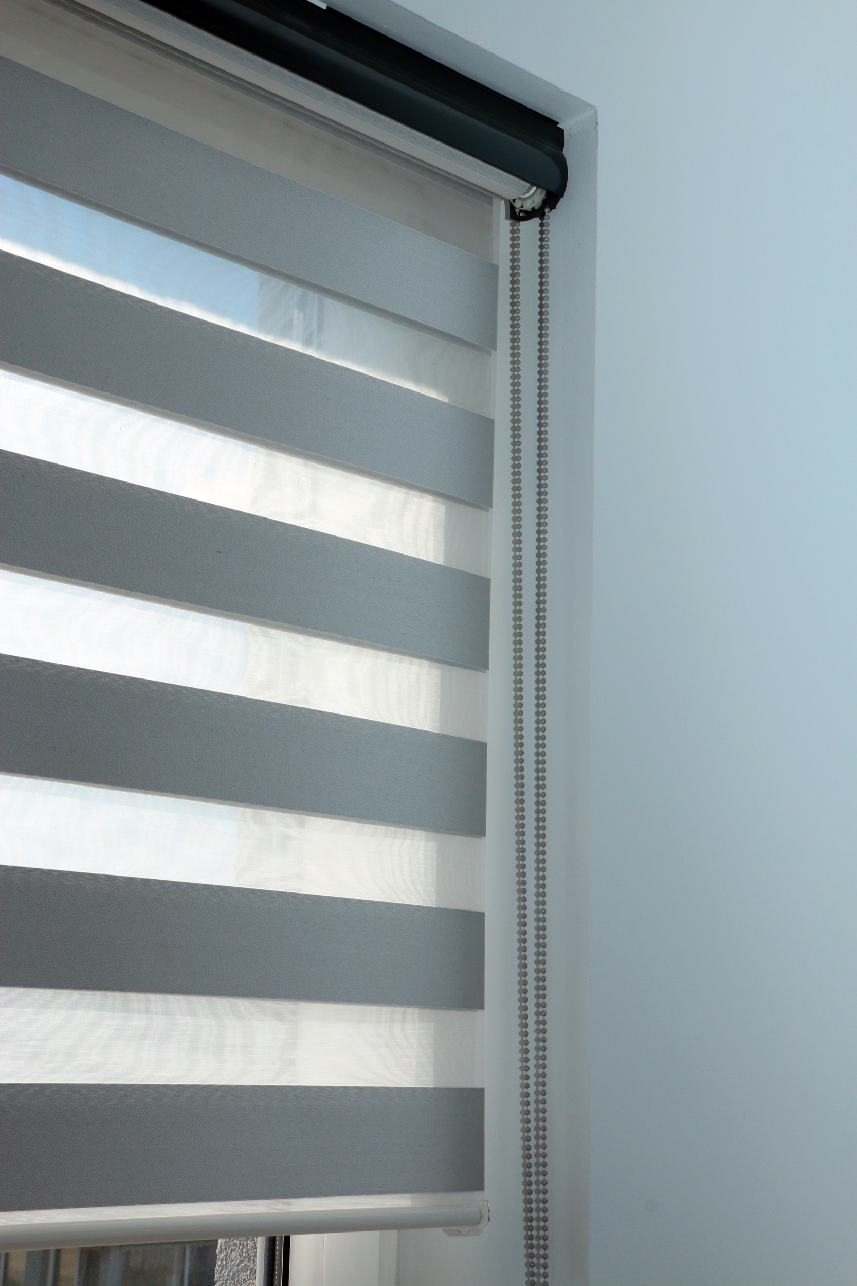 Free Hanging Blind 8